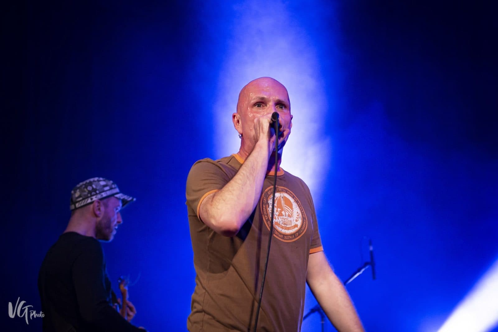 Koncert D.O.R.A. v plnom prúde - energia a punková vášeň na pódiu!